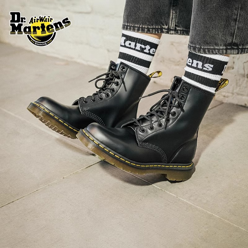 马丁博士（Dr.Martens）1460 W英伦女款早秋经典款通勤光面皮黑色马丁靴 黑色 42 建议拍大一码