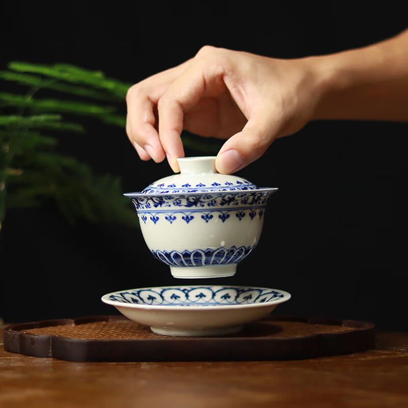 景德镇三才盖碗可悬停青花宝相泡茶碗陶瓷家用青花 青花珐琅彩仙鹤盖碗