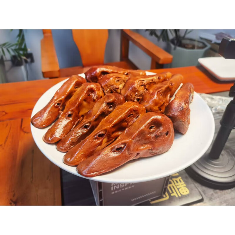 絕味順豐 麻辣衢州鴨頭鹵味開袋即食香辣特產(chǎn)鴨脖解饞小零食下酒 完整大鴨頭麻辣8個再送3個斷嘴