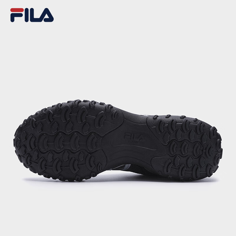 2025年运动鞋十大品牌排行榜出炉：这10款舒适轻便、时尚百搭，助你尽情驰骋