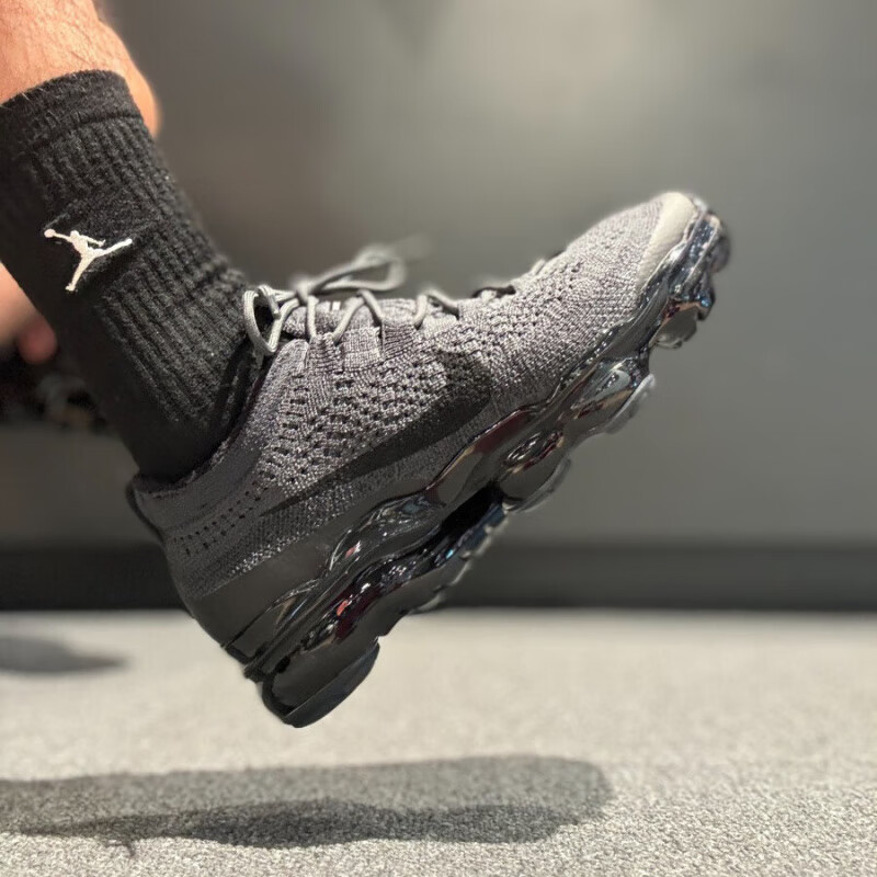 耐克（NIKE）男鞋2025春季新款運(yùn)動鞋AIR VAPORMAX全掌氣墊鞋緩震跑步鞋休閑鞋 DV1678-006深灰色/黑色 39