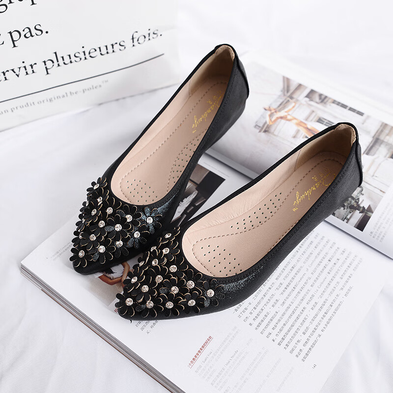 大東(dusto)尖頭單鞋女2025新款春秋淺口護(hù)士豆豆鞋水鉆平底瓢鞋軟底大碼女鞋 黑色 34