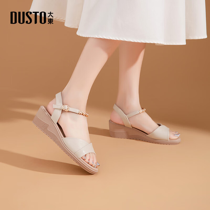 大东坡跟凉鞋女鞋2025年夏季新款优雅平底中跟妈妈鞋0236 米色 36