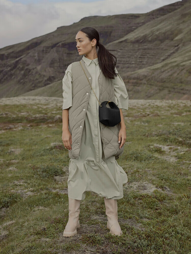 Polene波灵恩Beri 黑色荔枝牛皮（链条款）手提斜挎包 黑色（链条款）