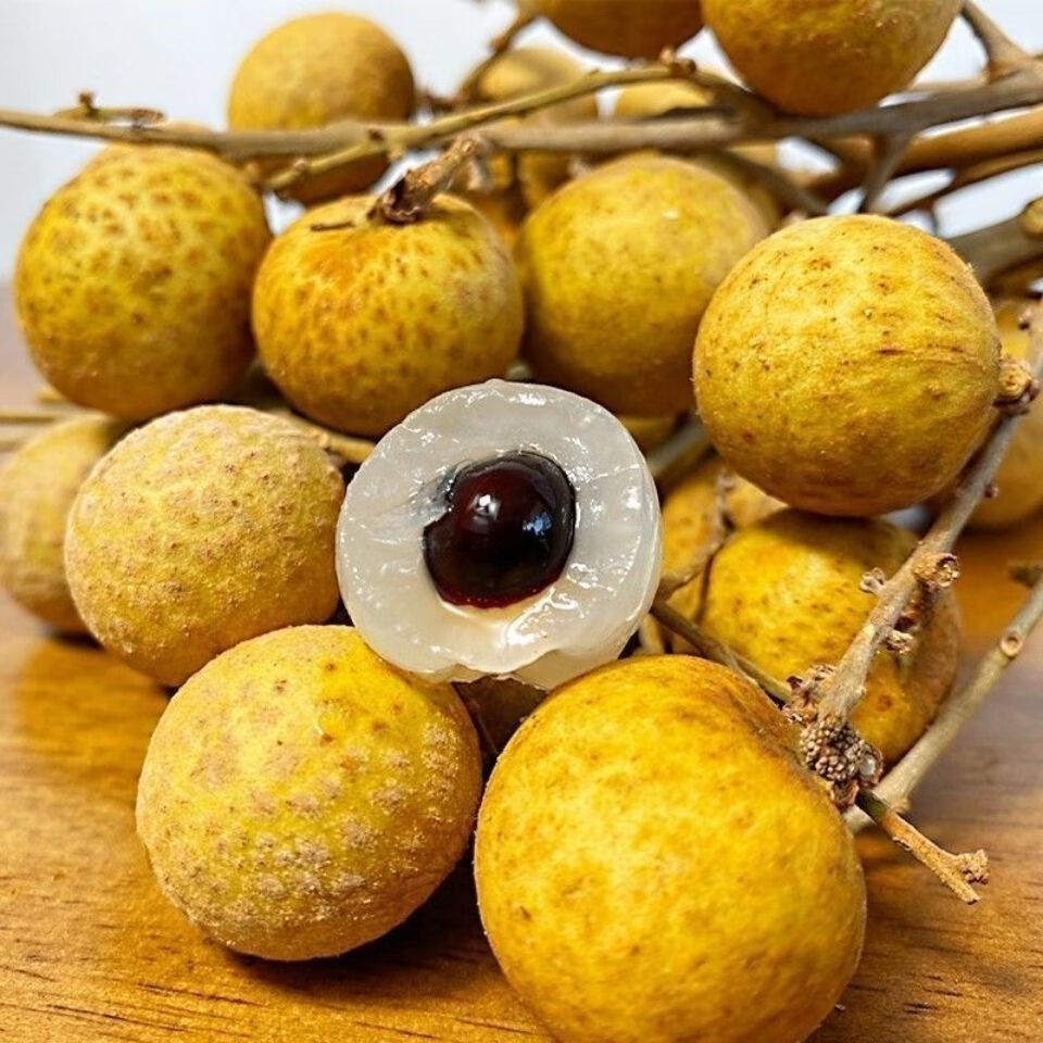 【顺丰快递】泰国新鲜带枝龙眼 (2-4斤)甜蜜多汁-晶莹剔透水果 泰国龙眼4斤