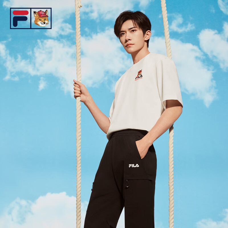 FILA 斐樂易烊千璽同款情侶款針織短袖衫2025夏季新款小狐貍寬松T恤 云菇白-WT M 170/92A/M