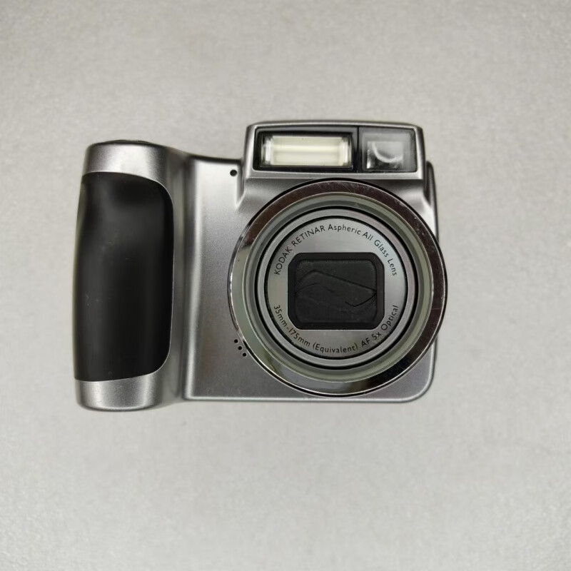 柯達(dá)（Kodak） 數(shù)碼相機(jī) CCD老款照相機(jī) 膠片感卡片機(jī)復(fù)古 柯達(dá)Z700銀灰色700萬像素8新 送卡 官方標(biāo)配