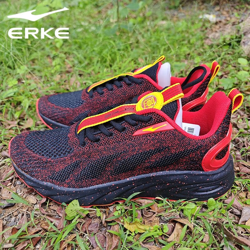 鸿星尔克（ERKE）男子跑步鞋奇弹系列耐磨回弹男鞋夏季新款时尚休闲运动慢跑鞋 正黑/大学红 39