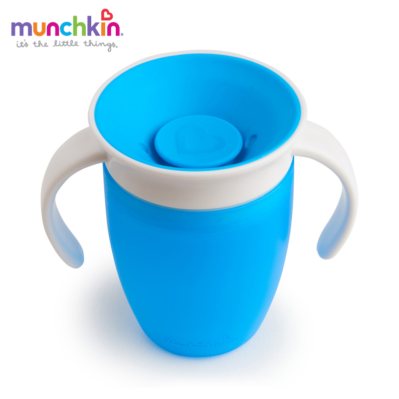 满趣健（Munchkin）麦肯齐婴儿360°防漏学饮训练水杯7盎司207ml儿童印花学饮魔术杯 7盎士蓝色带把手