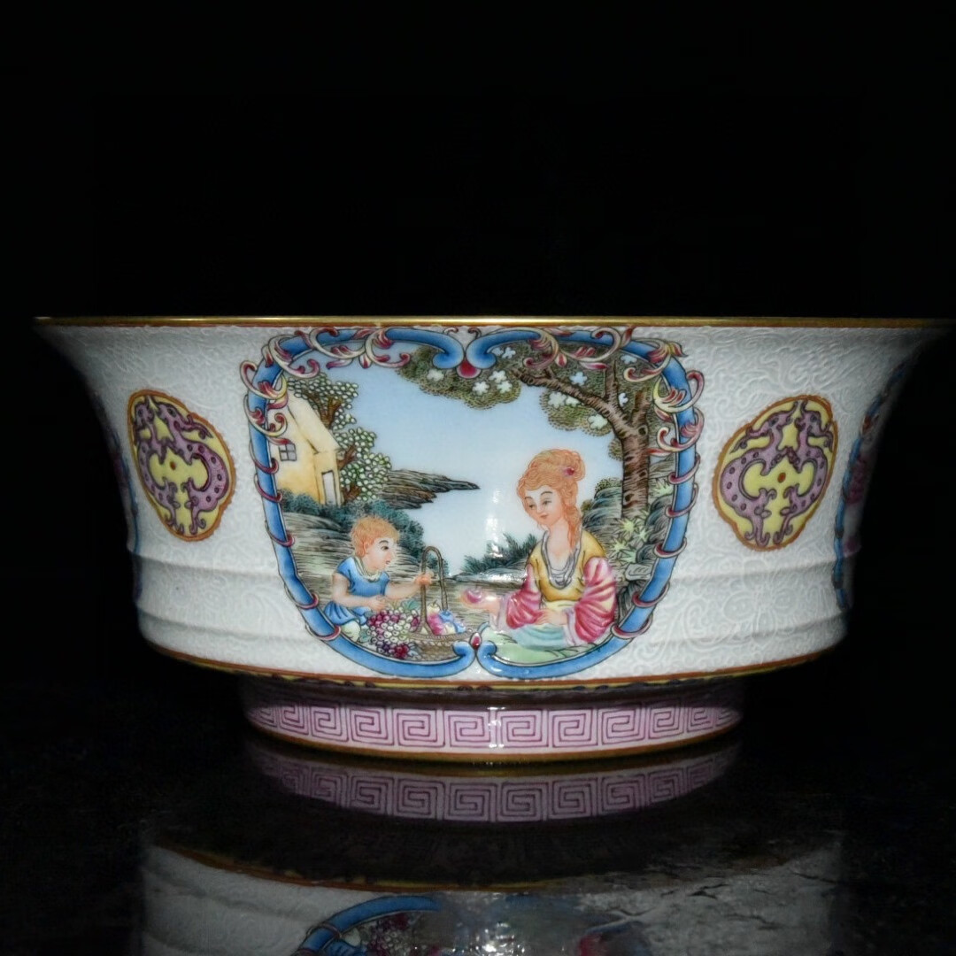 清代乾隆珐琅彩手绘描金人物故事碗古董老瓷器收藏【8.2x18.6cm】