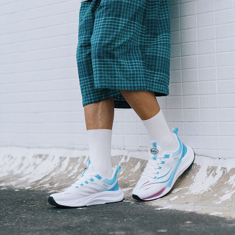 Tcellars超音速 男鞋运动鞋子男冬季新款入门跑鞋软底轻弹缓震碳板跑步鞋 活力蓝【加绒】 39