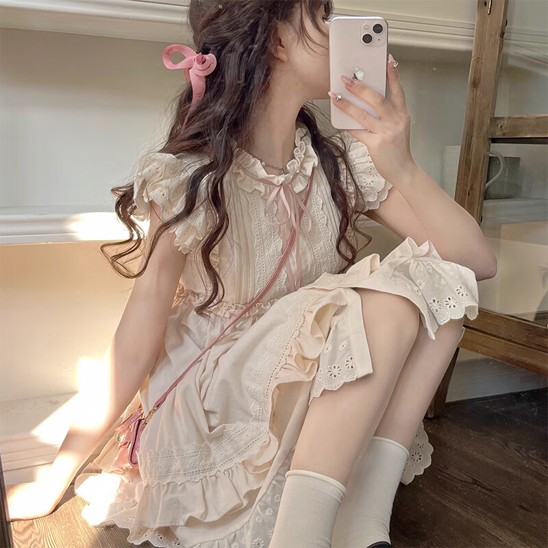 皓娥 法式甜美小飞袖小个子连衣裙女2025新款春夏木耳边显瘦蓬蓬短裙 杏色【含内衬】 L