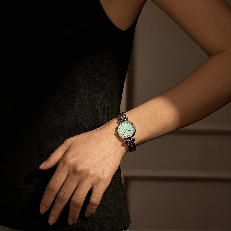 EMPORIO ARMANI 阿玛尼满天星女表七夕情人节生日礼物送女友镶钻时尚石英腕表 【明星同款】绿盘钢带 AR11667