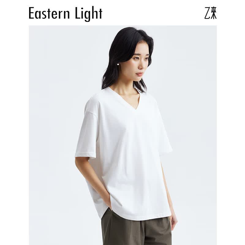 乙来(EASTERN LIGHT)2026夏季新款女装廓形V领短袖T恤衫上衣黑白色显瘦潮流宽松内搭 纯净白 L 乙来(EASTERN LIGHT)2026夏季新款女装廓形V领短袖T恤衫上衣黑白色显瘦潮流宽松内搭 纯净白 L