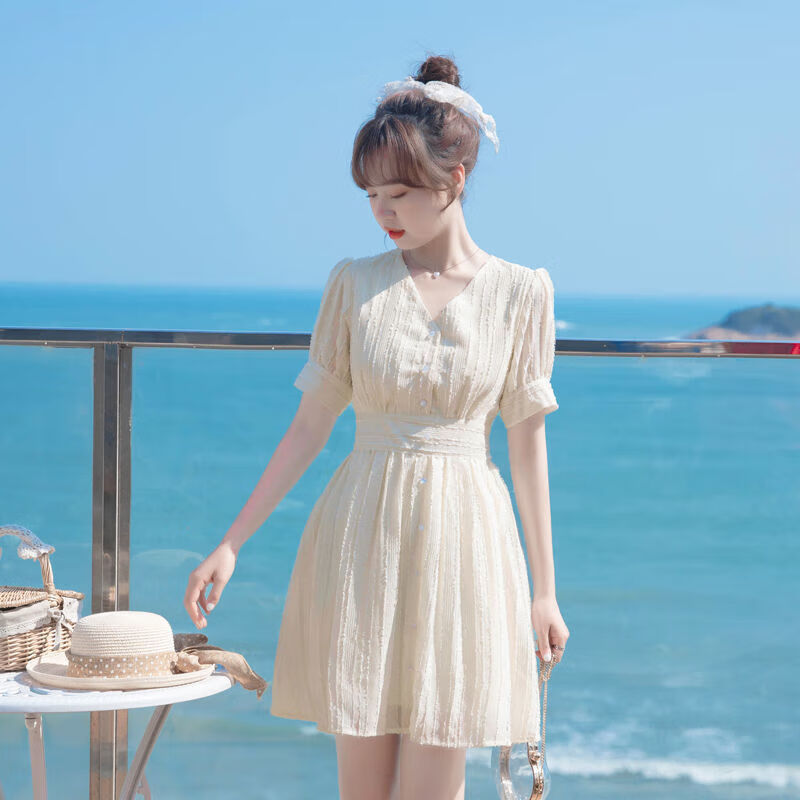 靓莎绮2025年新款夏款女装法式裙子小个子连衣裙女夏设计感小众A字裙 杏色 短款 S （80-90斤）
