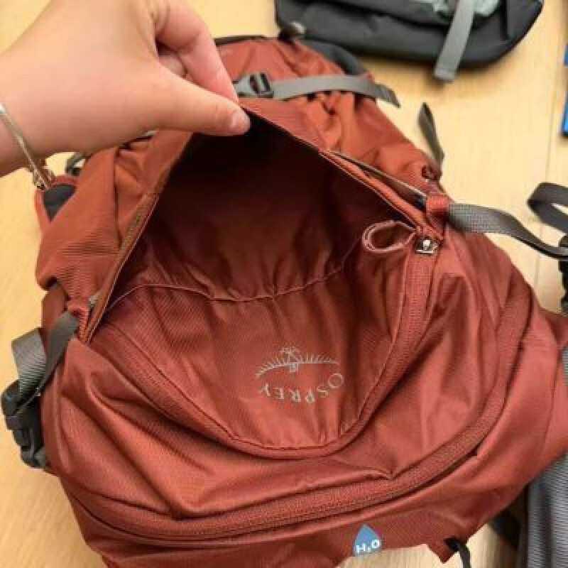 OSPREY甲耐脏登山包男女背包小鹰双肩户外双肩包大容量徒步旅行立体外出 甲耐脏登山包男女背包小鹰双肩户