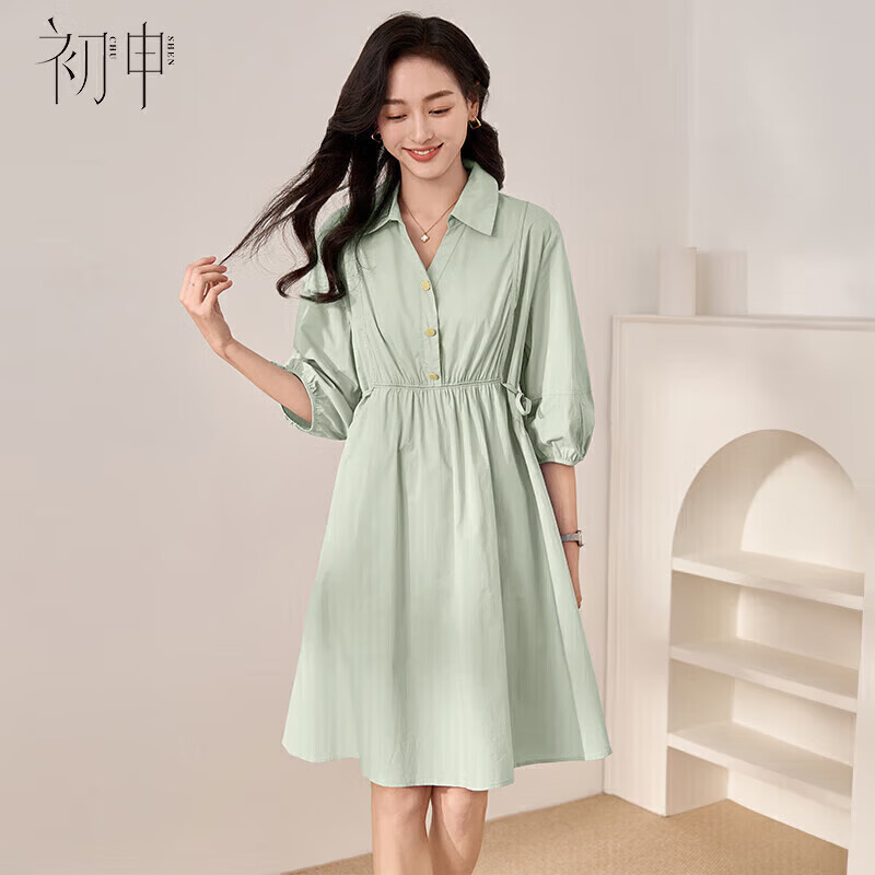 ���괺���߷�������ȹŮʱ�м�ԼV��������������ȹ