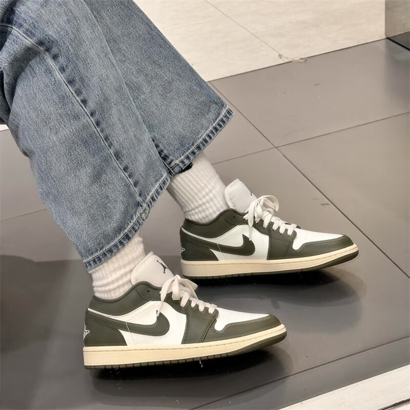 耐克（NIKE）Air Jordan 1 LOW AJ1黑白熊猫男女低帮复古休闲运动篮球鞋 DC0774-122白绿 42