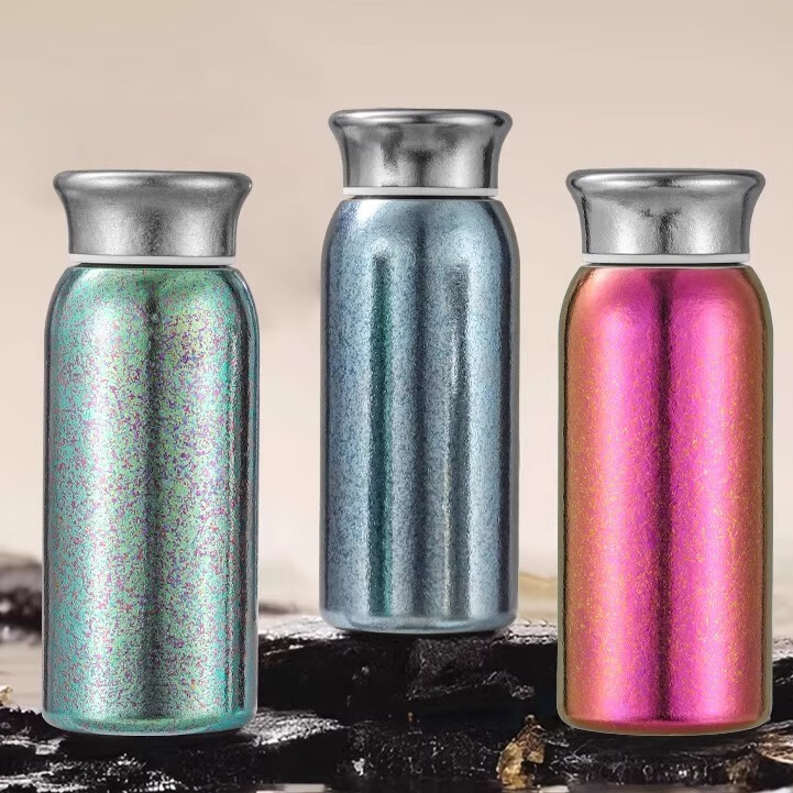 ���Ĵ﴿�ѱ��±��ݲ豣�±��ߵ������Я���и���200ML��Ʒˮ������ ��ɫ200ml