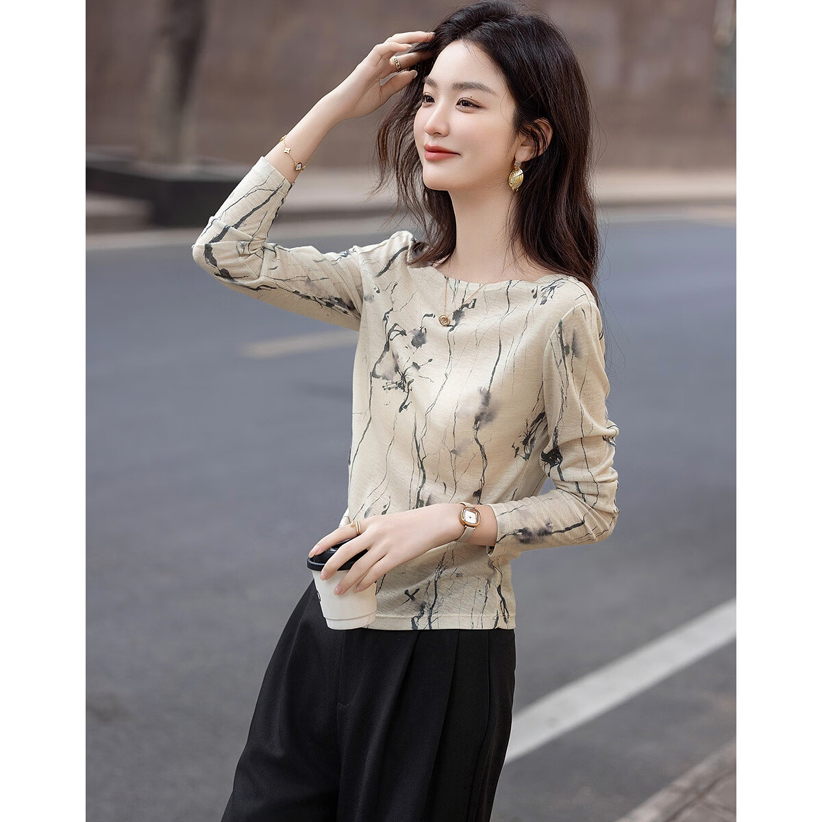 德玛纳【植物系穿搭】秋季法风一字领打底衫印花舒适小个子针织女式t恤