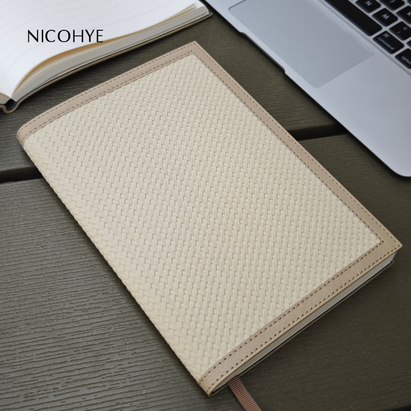 NICOHYE 高级简约A5横线点阵方格笔记本本子 商务办公高档本子 伴手礼 企业定制 燕麦咖-横线内页(B5)纸张升级