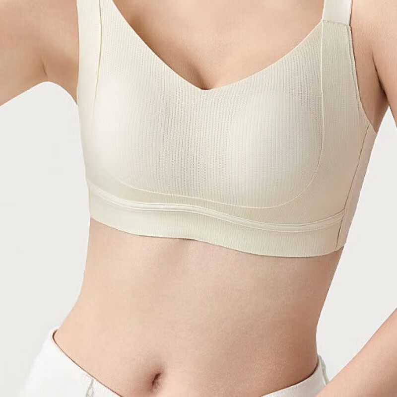 千奈美大码无痕内衣女大胸显小收副乳聚拢上托防下垂调整型文胸 奶白色 M (75BCD)