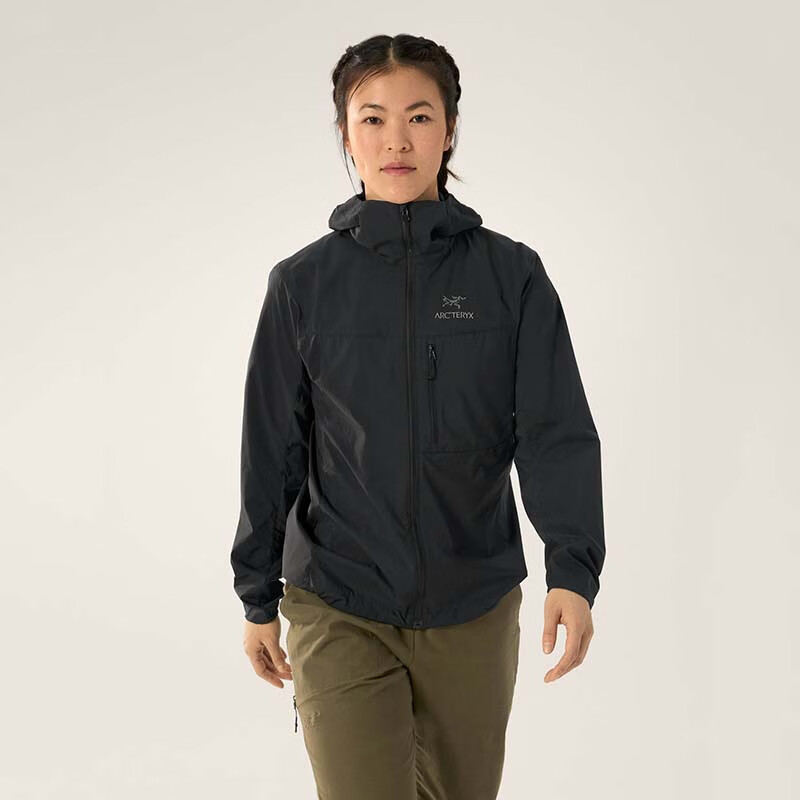 始祖鸟（ARC&#039;TERYX）风壳25款女子 SQUAMISH HOODY 轻量透气皮肤风衣女子防风夹克 Black/黑色 XS