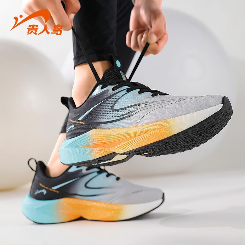 贵人鸟官方正品运动女鞋2025秋季新款情侣轻便跑步鞋户外休闲慢跑鞋女 浅灰/黑（男款） 42