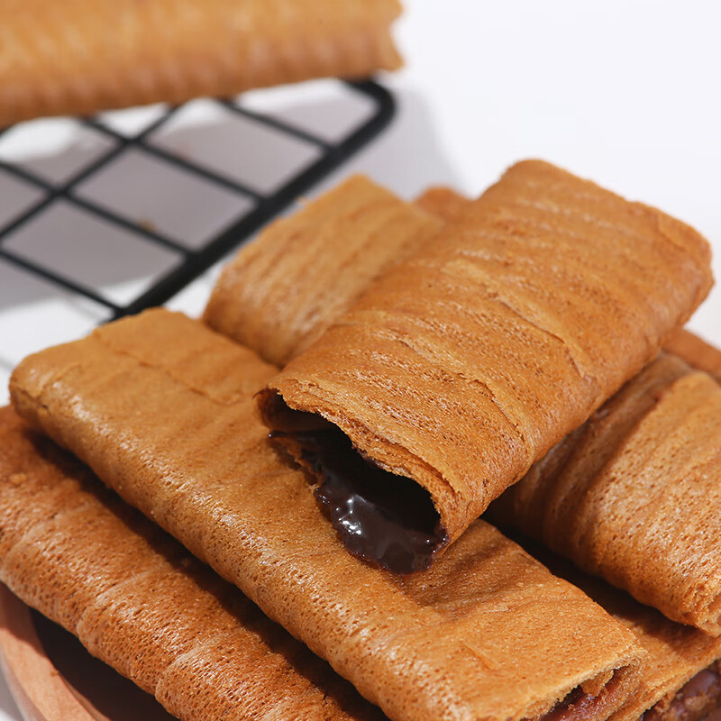 【补贴价拍3件17.9】煌记 咖啡黑巧轻脆蛋卷 80g*1盒