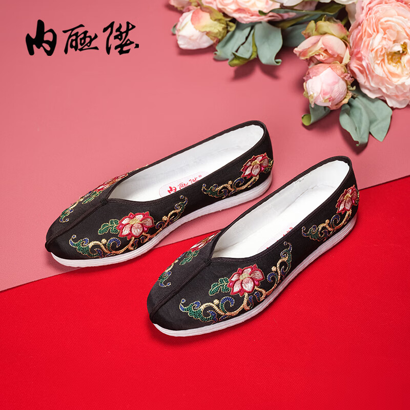 內聯(lián)升新品春季女款手工千層底牡丹繡花布鞋 黑底 37