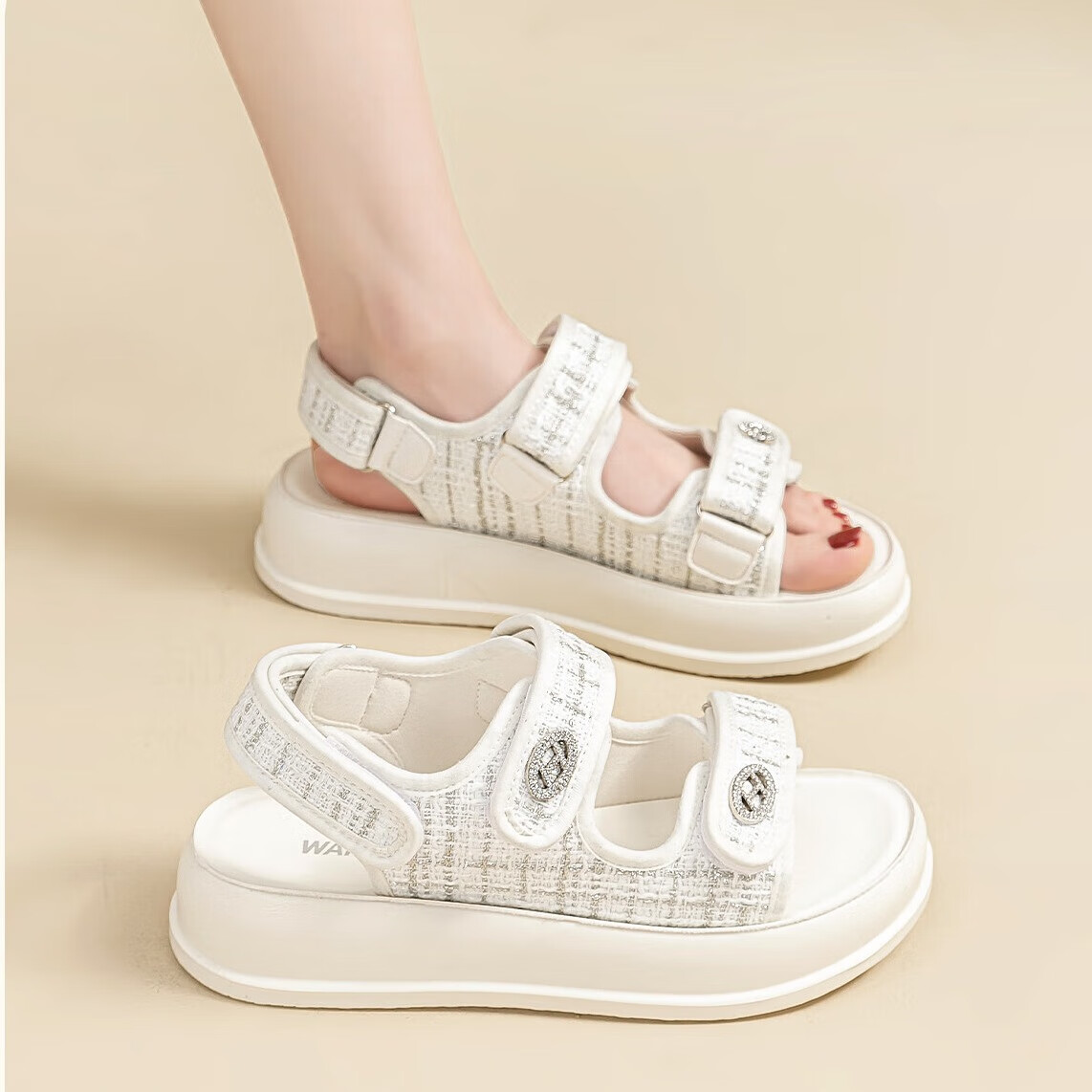 ���ڲ�����������ЬŮ2025�¿��ļ�ƽ���˶�ʱ��ɳ̲��ЬС������׷�������ЬŮ ��ɫ 38