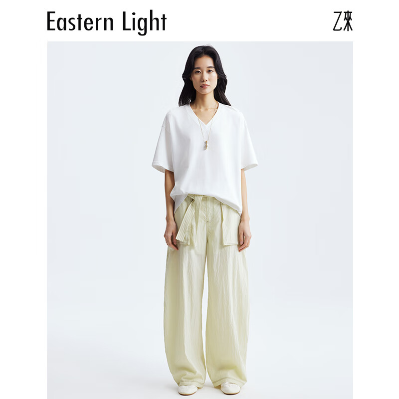 乙来(EASTERN LIGHT)2026夏季新款女装廓形V领短袖T恤衫上衣黑白色显瘦潮流宽松内搭 纯净白 L 乙来(EASTERN LIGHT)2026夏季新款女装廓形V领短袖T恤衫上衣黑白色显瘦潮流宽松内搭 纯净白 L