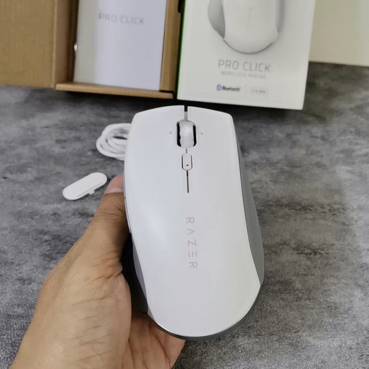 雷蛇（Razer）原装雷蛇Pro Click无线蓝牙双模静音办公充电续航鼠标 Pro Click鼠标--全新仅拆封