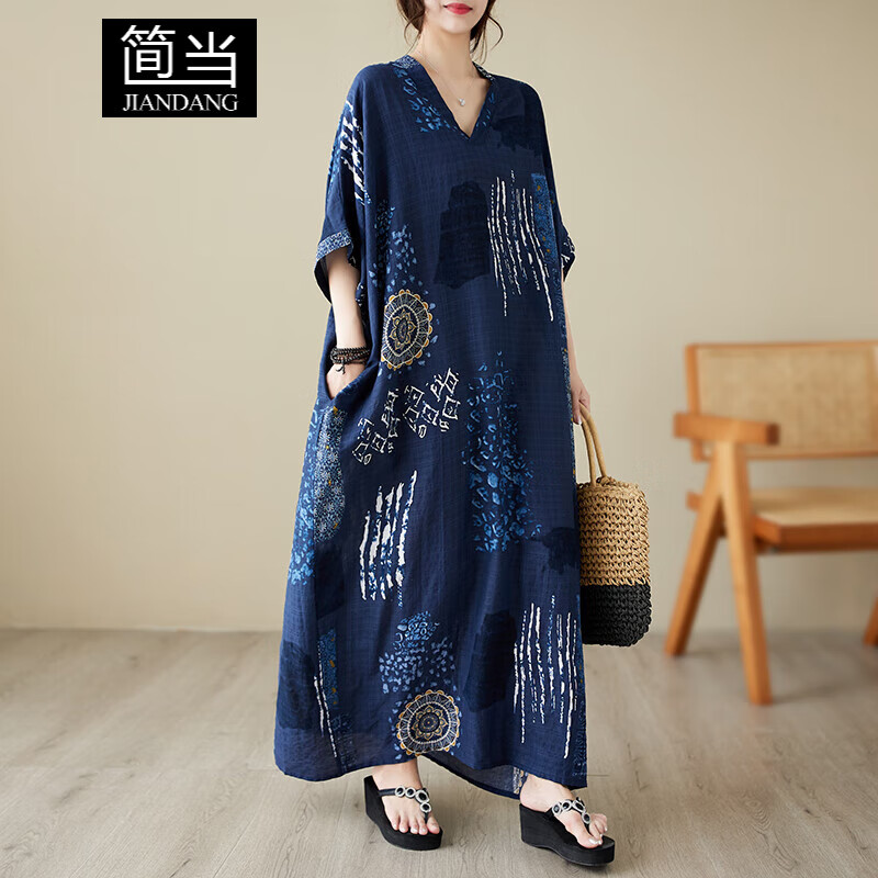 简当（JIANDANG）大码女装夏季宽松文艺度假风沙滩裙胖MM复古遮肉长款连衣裙5909 蓝色-5909 均码 【200斤以下】