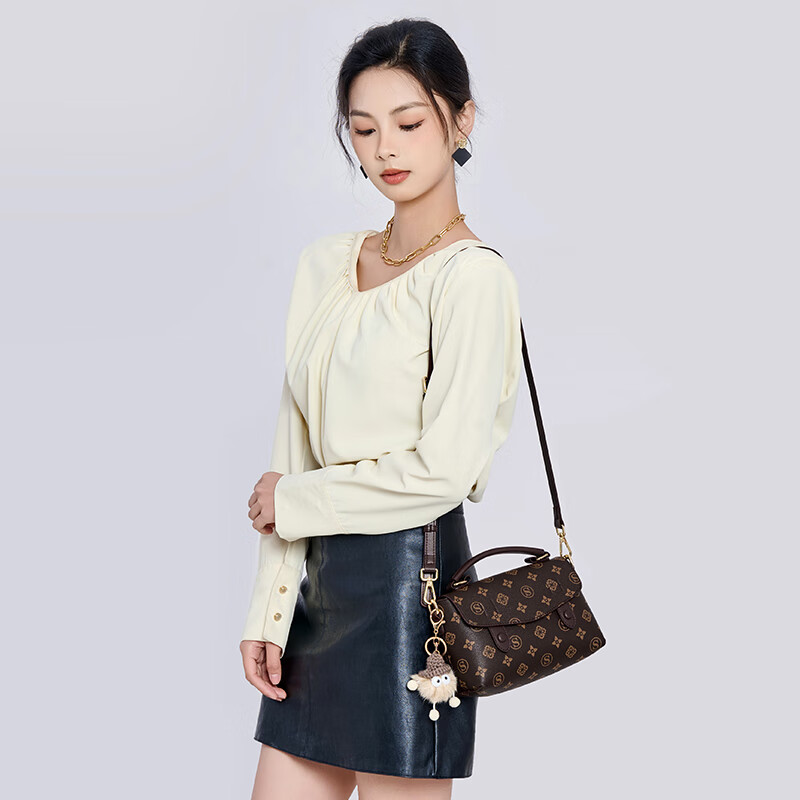 纪诗哲包包女包单肩包女士斜挎包七夕情人节礼物送女友老婆纪念礼物 咖色【需要贺卡拍此项】 小包 精美礼盒
