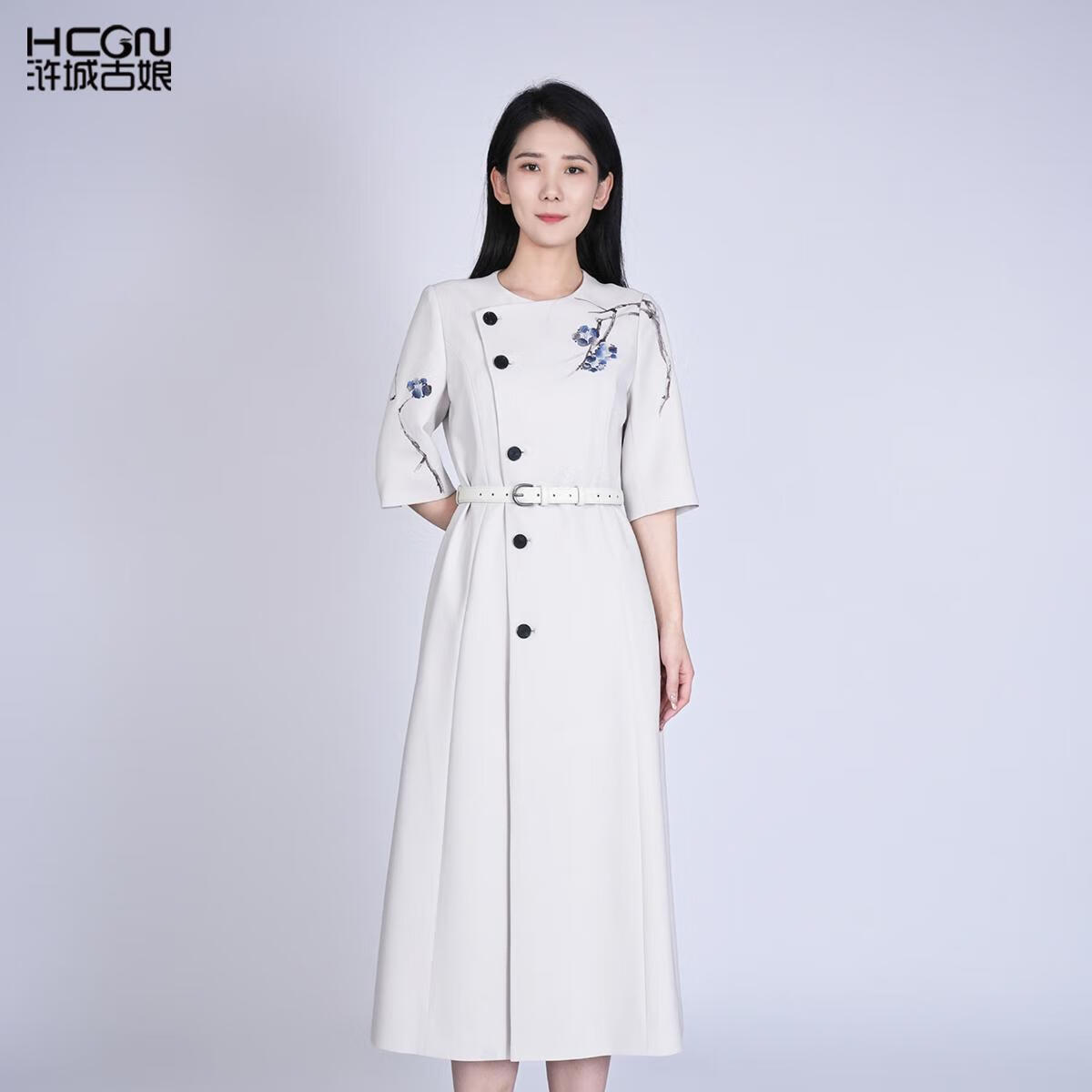 浒城古娘国风精致刺绣立领长款收腰显瘦气质百搭冉朵战袍连衣裙 灰白色 S
