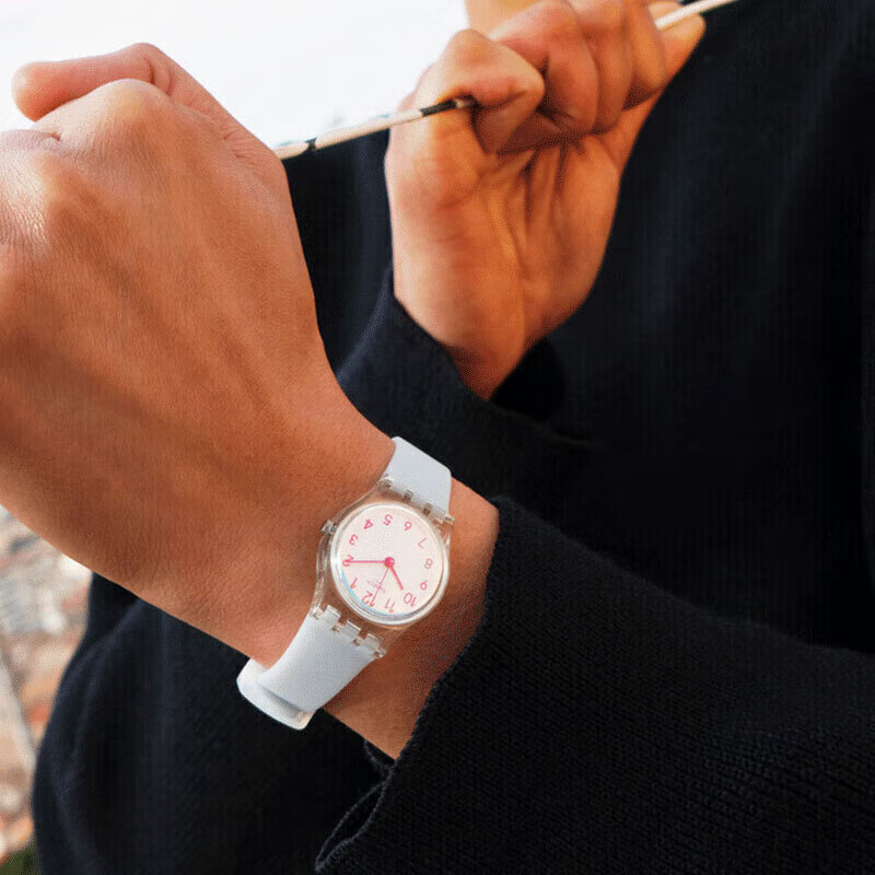 斯沃琪(Swatch)瑞士手表 原创系列小巧手表生日礼物时尚男女石英腕表 【精美礼袋】纯净天蓝 LK396 25mm