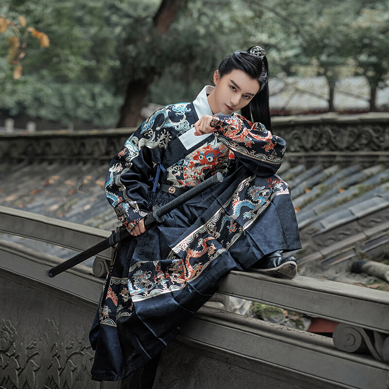 漢尚華蓮乾坤明制漢服春秋曳撒男女織金飛魚服帥氣 僅米白色曳撒一件 S