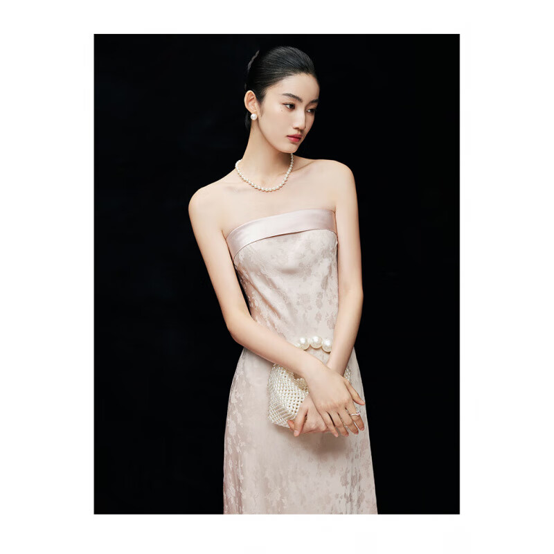 Mandy Zhang東方雅韻提花緞面醋酸吊帶連衣裙女夏設(shè)計(jì)感晚宴禮服裙 薄霧煙粉 S
