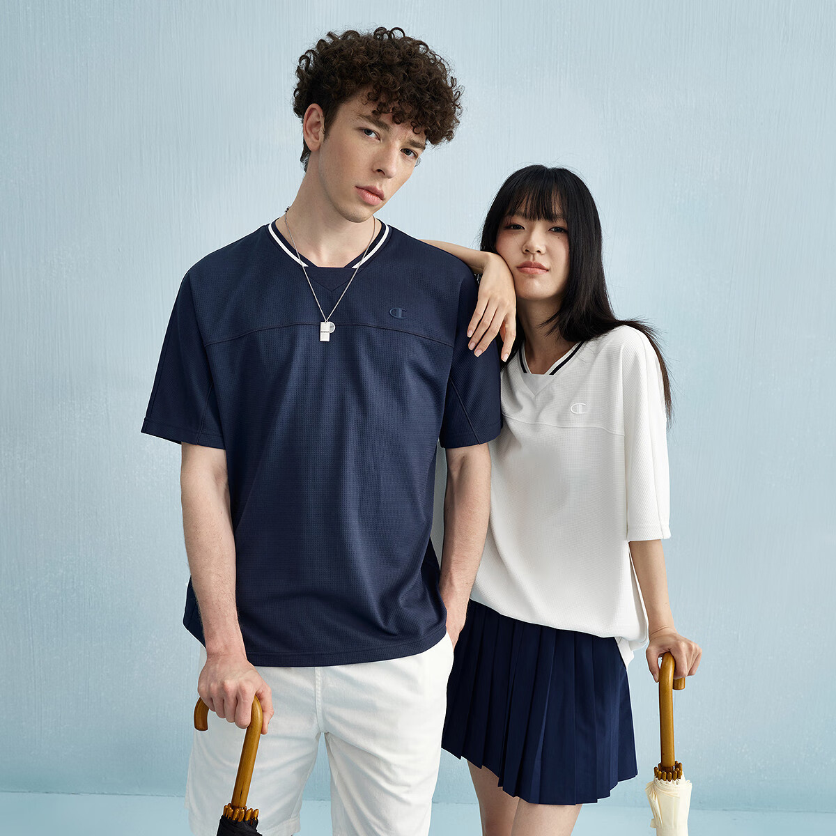 Champion【品牌直營】夏季撞色V領(lǐng)簡約百搭運動風(fēng)短袖男士T恤 米白色 S