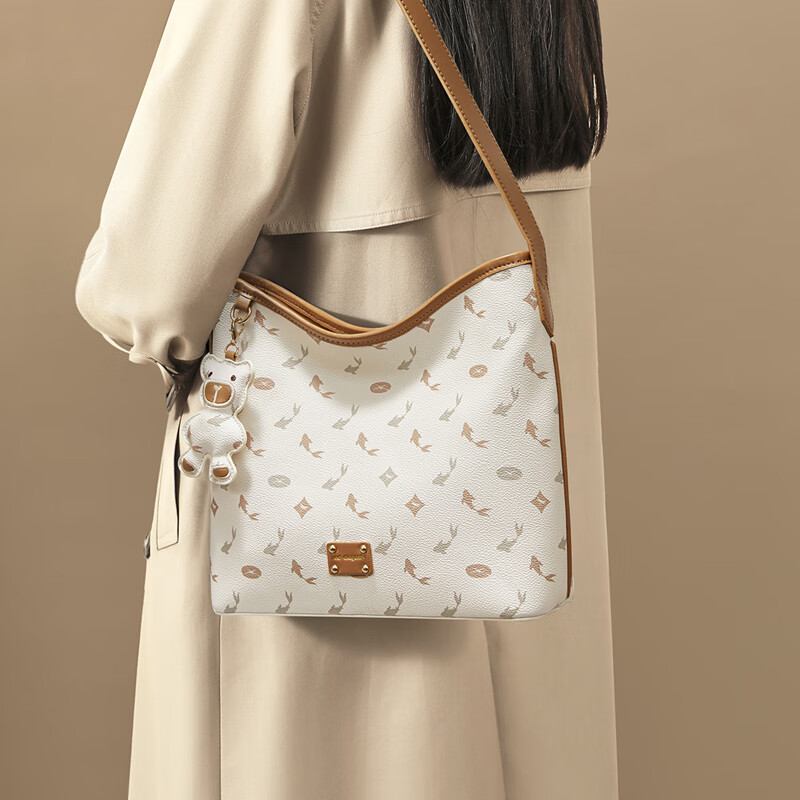 ���ڲ����������Ѱ���Ů��ˮͰ������Ůʿб�����������Ů����ĸ�׽�520�������� ��ɫ����ǳ�رߣ�