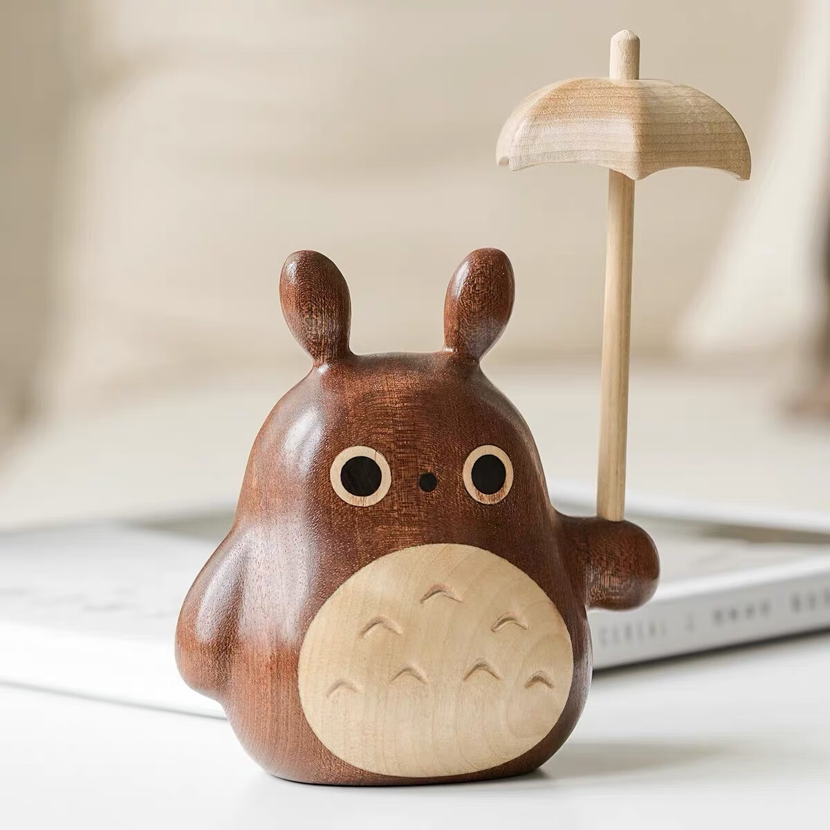 ľ��Muiľ����è�ڼ���ѹ������λ�ڷ�������̴ľ�������ת���ֺе��� ��ɡ����è-����̴ľ��