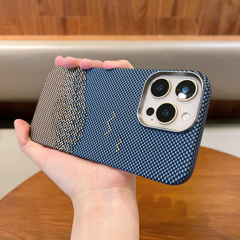 适用iPhone16promax手机壳苹果14磁吸保护壳15ProMax碳纤维纹防摔 三角维纹【磁吸硬壳】铝合金镜框 iPhone 16 Pro Max