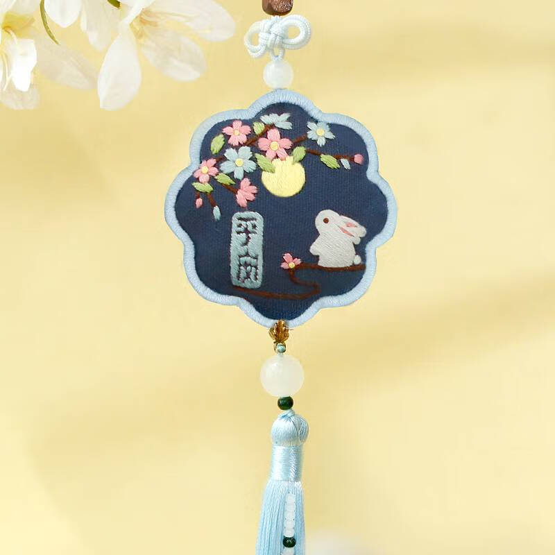 語森憶香囊平安符手工刺繡材料包驅(qū)蚊荷包福袋隨身新年掛件活動禮物 乳白色 送薰衣草+繡繃+禮盒+填充棉