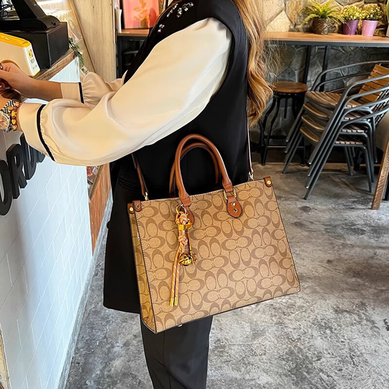 柏欧雅轻奢品牌真皮女包2025新款夏大容量单肩手提托特包高级通勤斜挎包 棕色【可代写贺卡】
