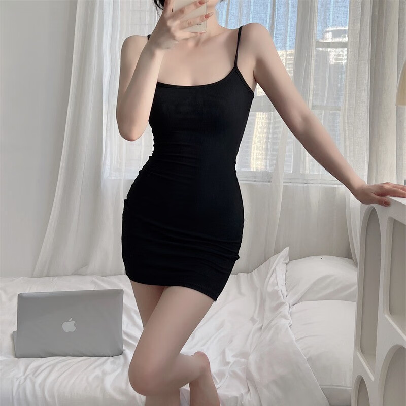 艺枼（YIYERED）吊带连衣裙女甜辣妹性感夏季裙子纯欲修身短裙收腰短款一步包臀裙 309吊带裙+黑色版 S 建议70-90斤