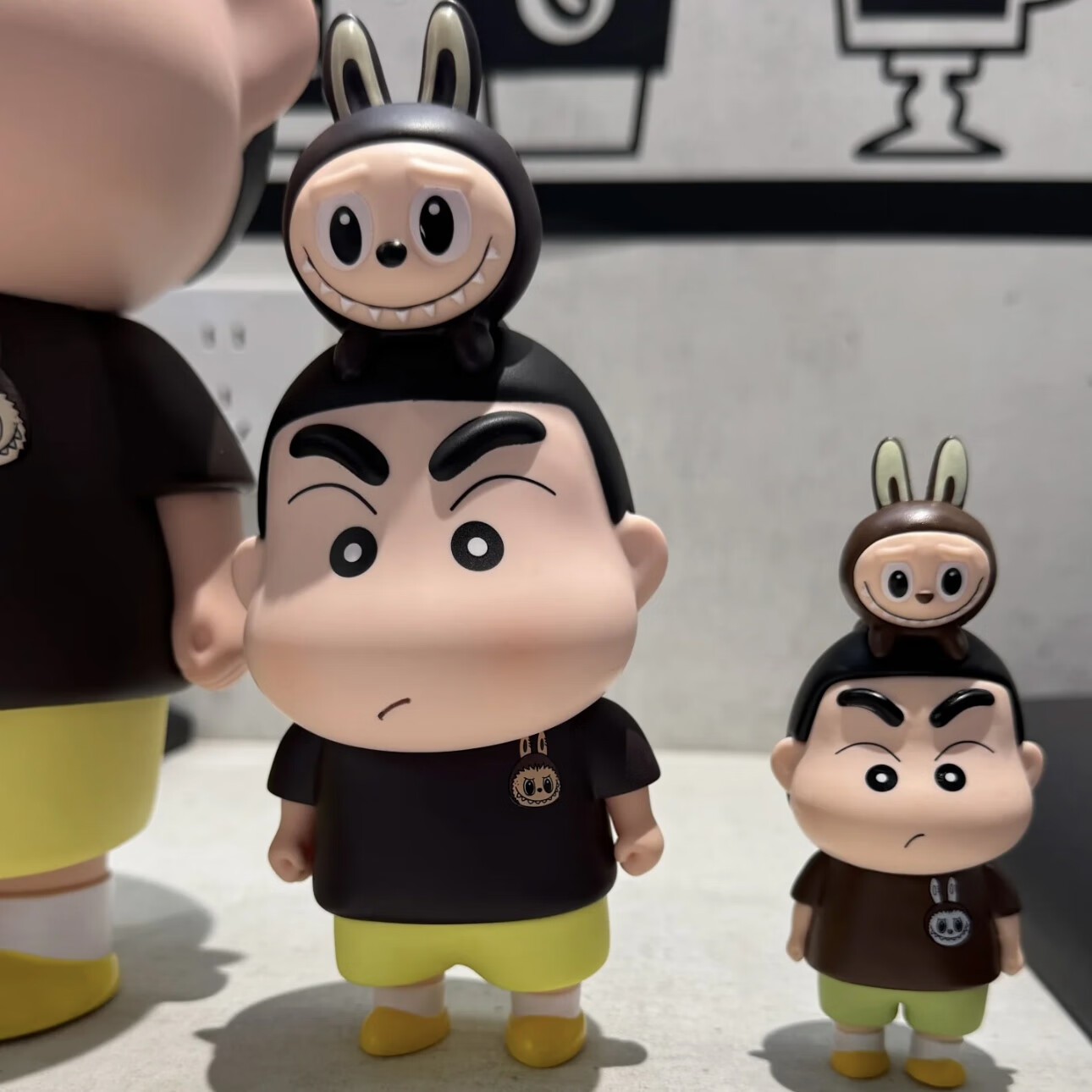 拉布布蜡笔小新洗澡雨衣顶正版潮玩手办桌面摆件动漫周边生日礼物 labubu拉布布小新【大中小3只】