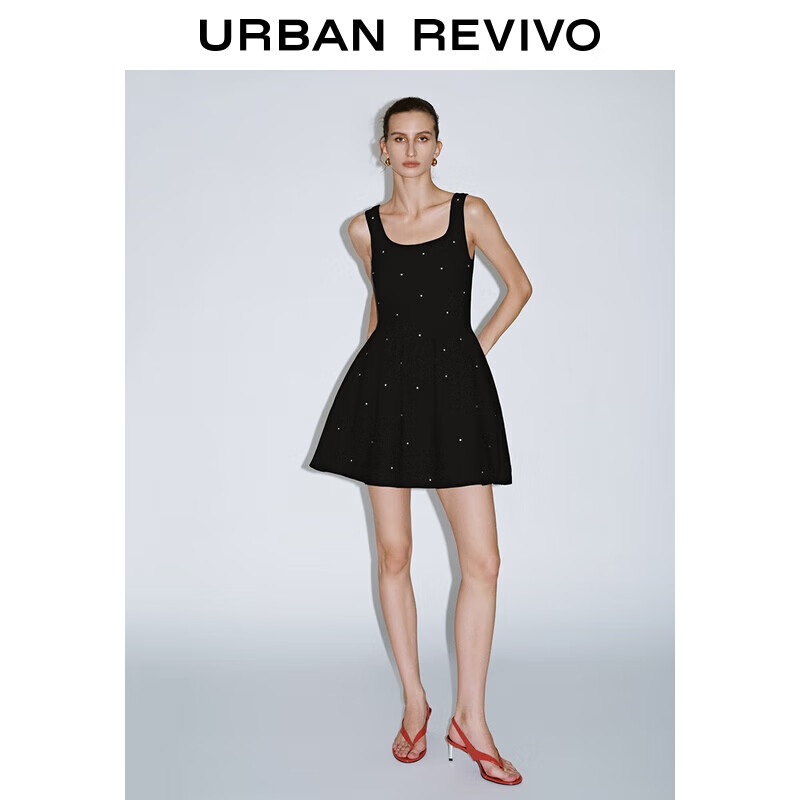 UR2025秋季新款女装法式钻饰背心式修身针织连衣裙UWG950197