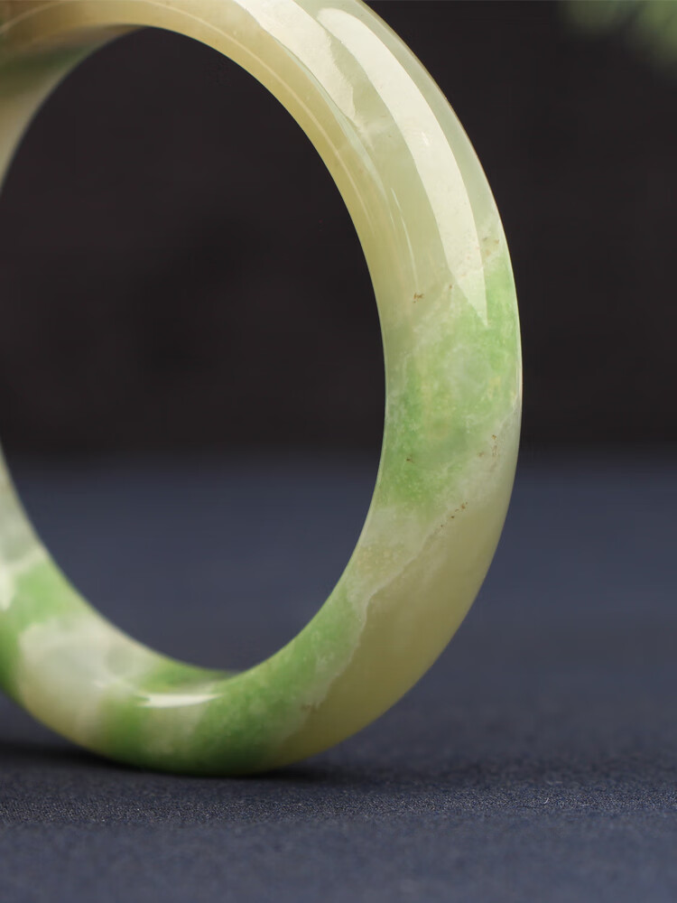 梵峙和田玉手镯58翠青玉青海料送证书玉质细腻 58