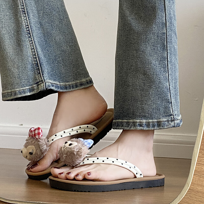 福虹辰2026年新款可爱卡通少女心平底人字拖鞋女夏外穿防滑软底凉拖Z 雪梨人字拖-黑色 36-37 适合35-36